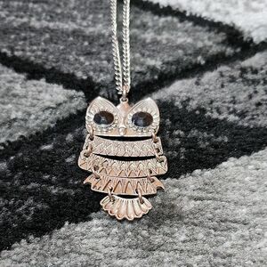 VINTAGE OWL SILVER-TONE METAL HINGED PENDANT NECKLACE